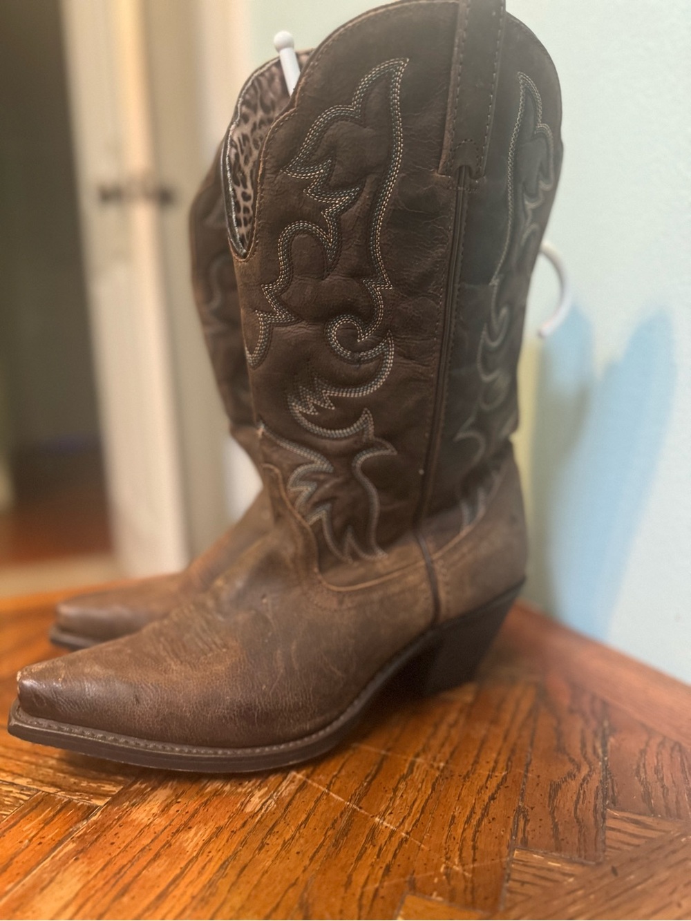 Women’s Laredo Cowboy Boots - Picture 3 of 5